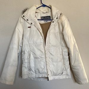 Off-White Columbia Women’s winter jacket with faux fur hood lining